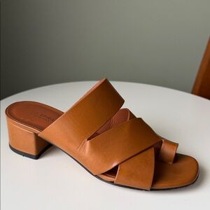 Via Spiga Leather Cris-cross-strap W/ toe loop Block heel Made In Italy flaw